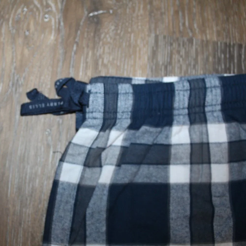 Perry Ellis bring classic
